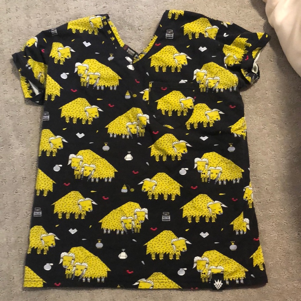 Unique tee in an XL